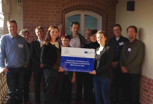 Gruppenfoto-Auftakttreffen-Beetle-Sound-Tube-Forschung-gegen-Schaedlingsbefall Biologische Beratung - Gruppenfoto des Teams zum Auftakt der Forschung gegen Schädlingsbefall im Projekt Beetle Sound Tube